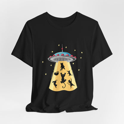 Cat abduction | Short Sleeve Tee