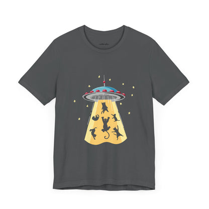 Cat abduction | Short Sleeve Tee